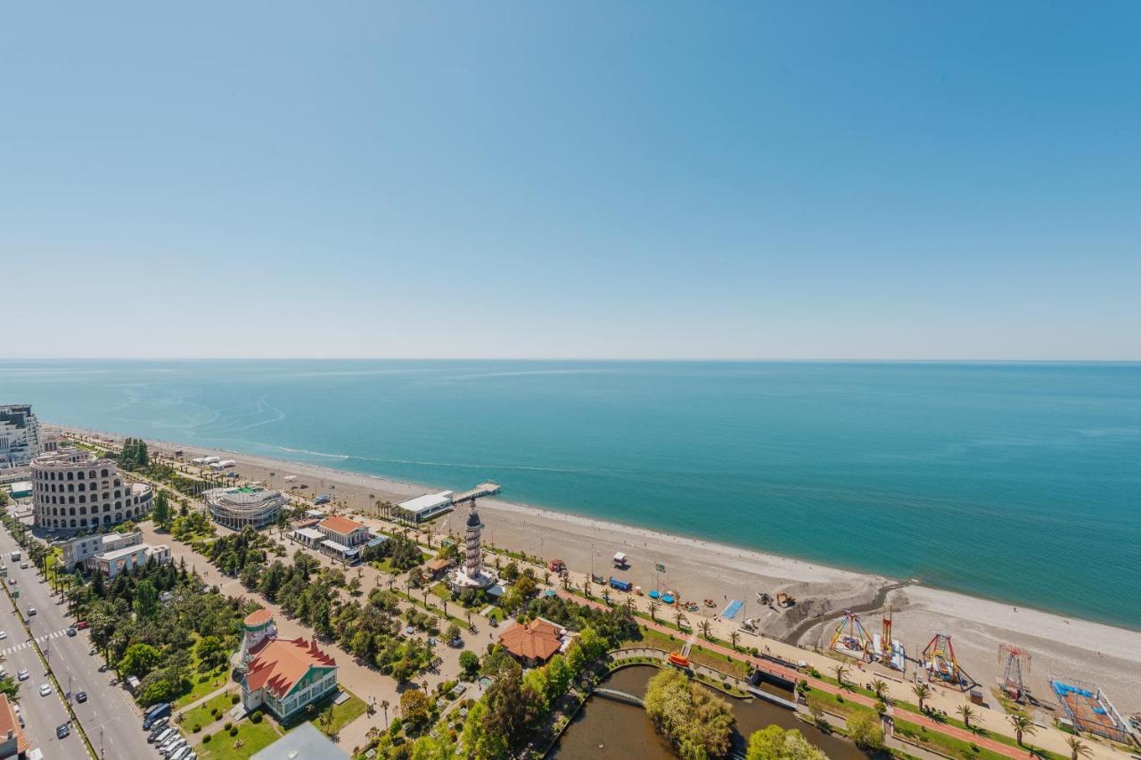 Orbi City Center Sea View Aparthotel บาทูมิ ภายนอก รูปภาพ
