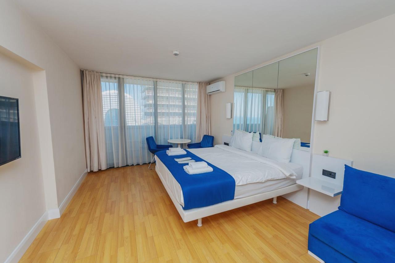 Orbi City Center Sea View Aparthotel บาทูมิ ภายนอก รูปภาพ