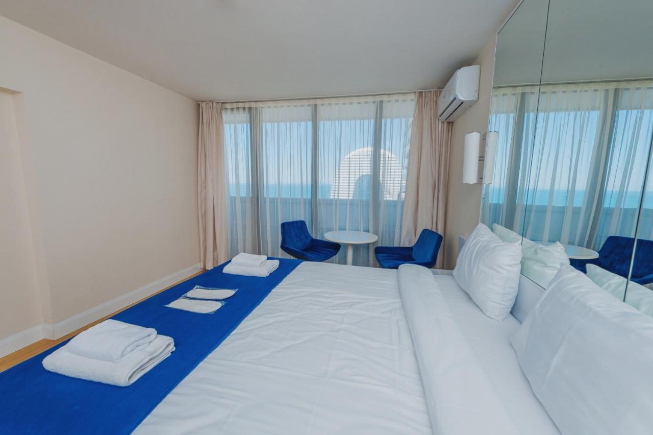 Orbi City Center Sea View Aparthotel บาทูมิ ภายนอก รูปภาพ