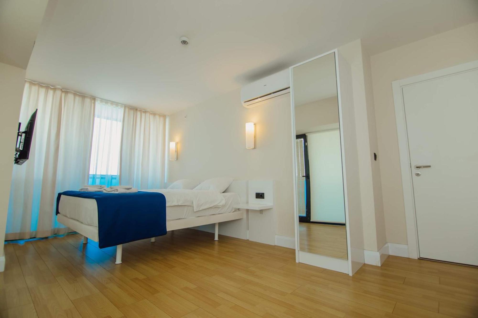 Orbi City Center Sea View Aparthotel บาทูมิ ภายนอก รูปภาพ