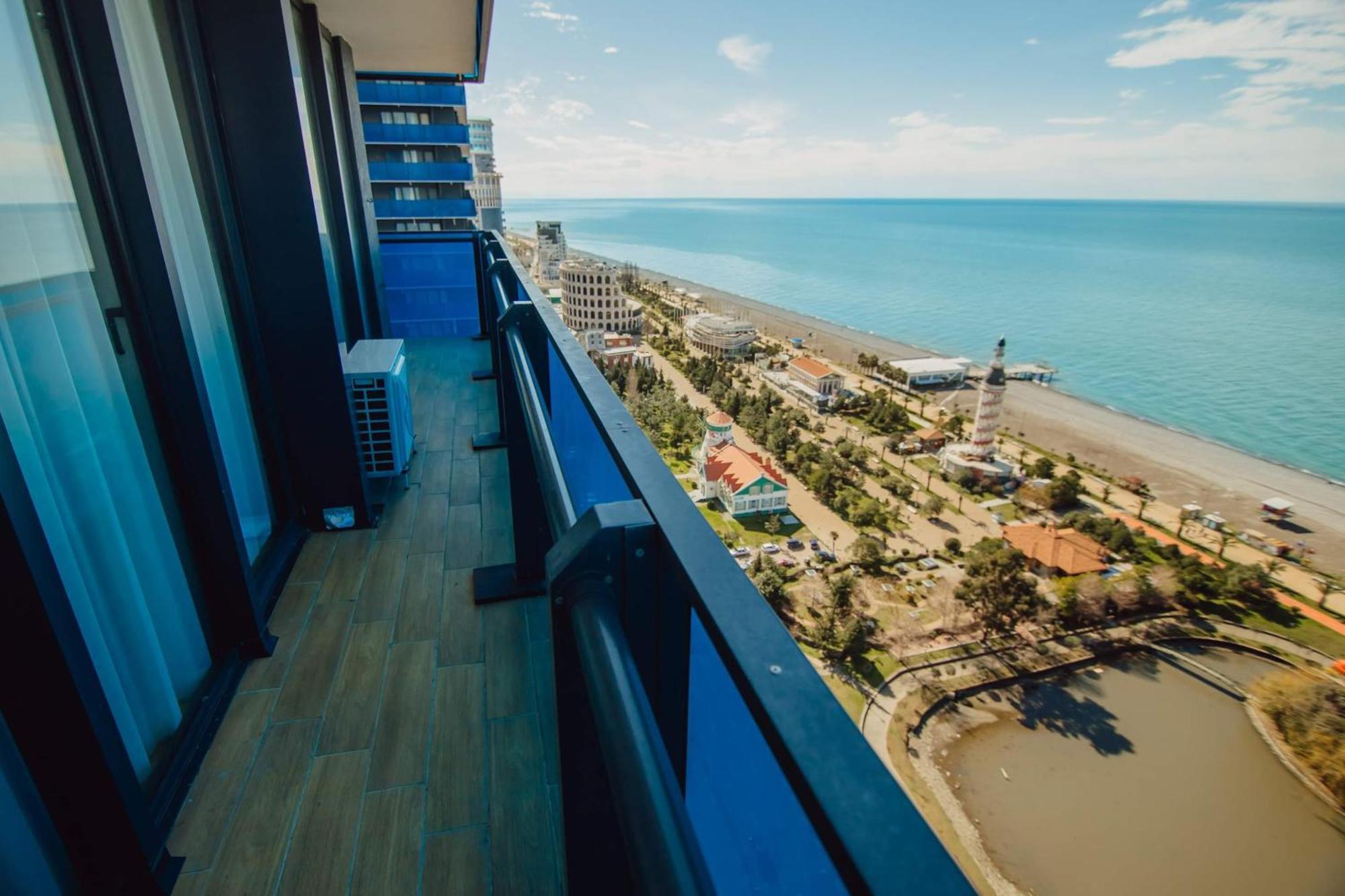 Orbi City Center Sea View Aparthotel บาทูมิ ภายนอก รูปภาพ