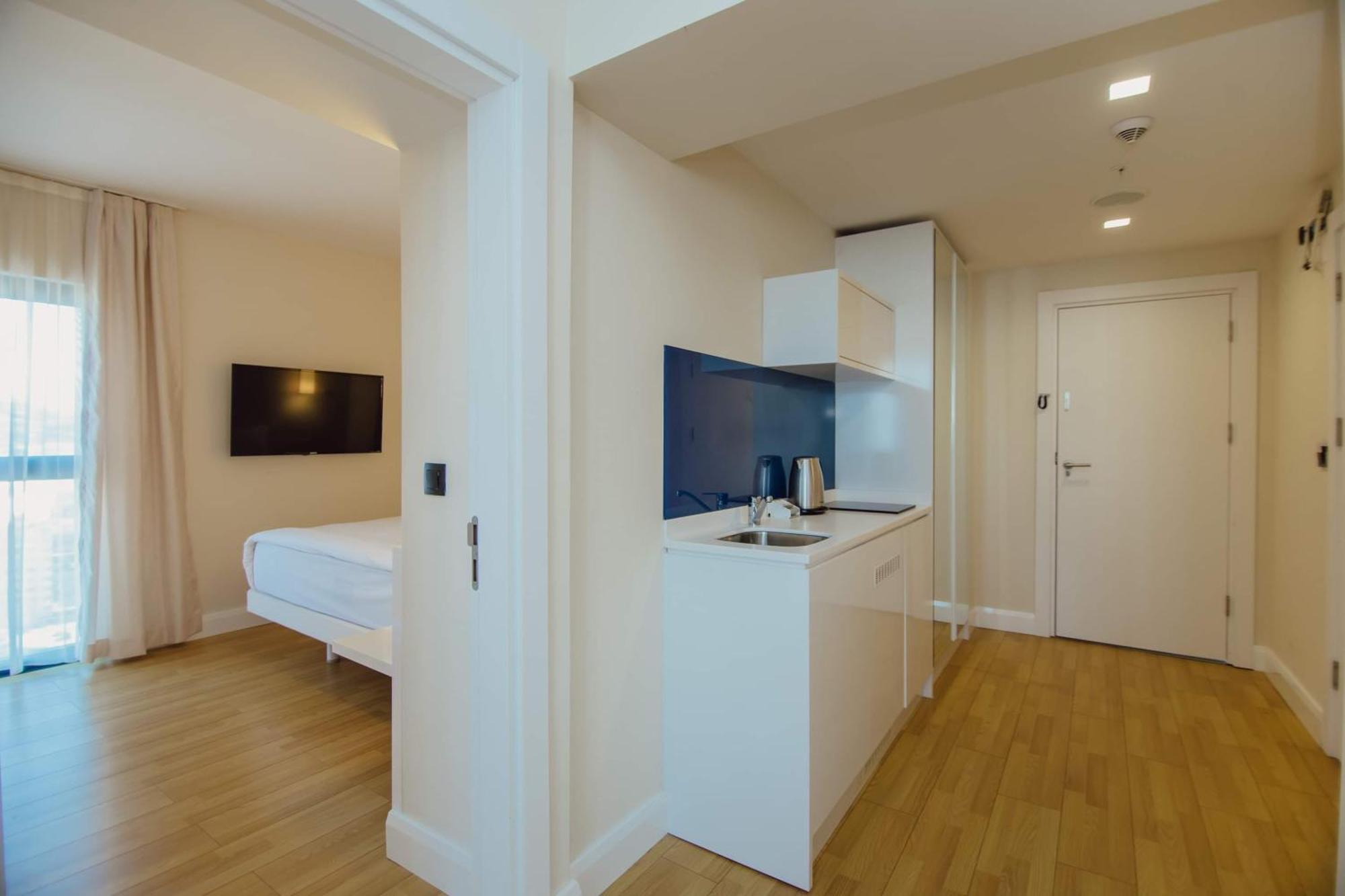 Orbi City Center Sea View Aparthotel บาทูมิ ภายนอก รูปภาพ