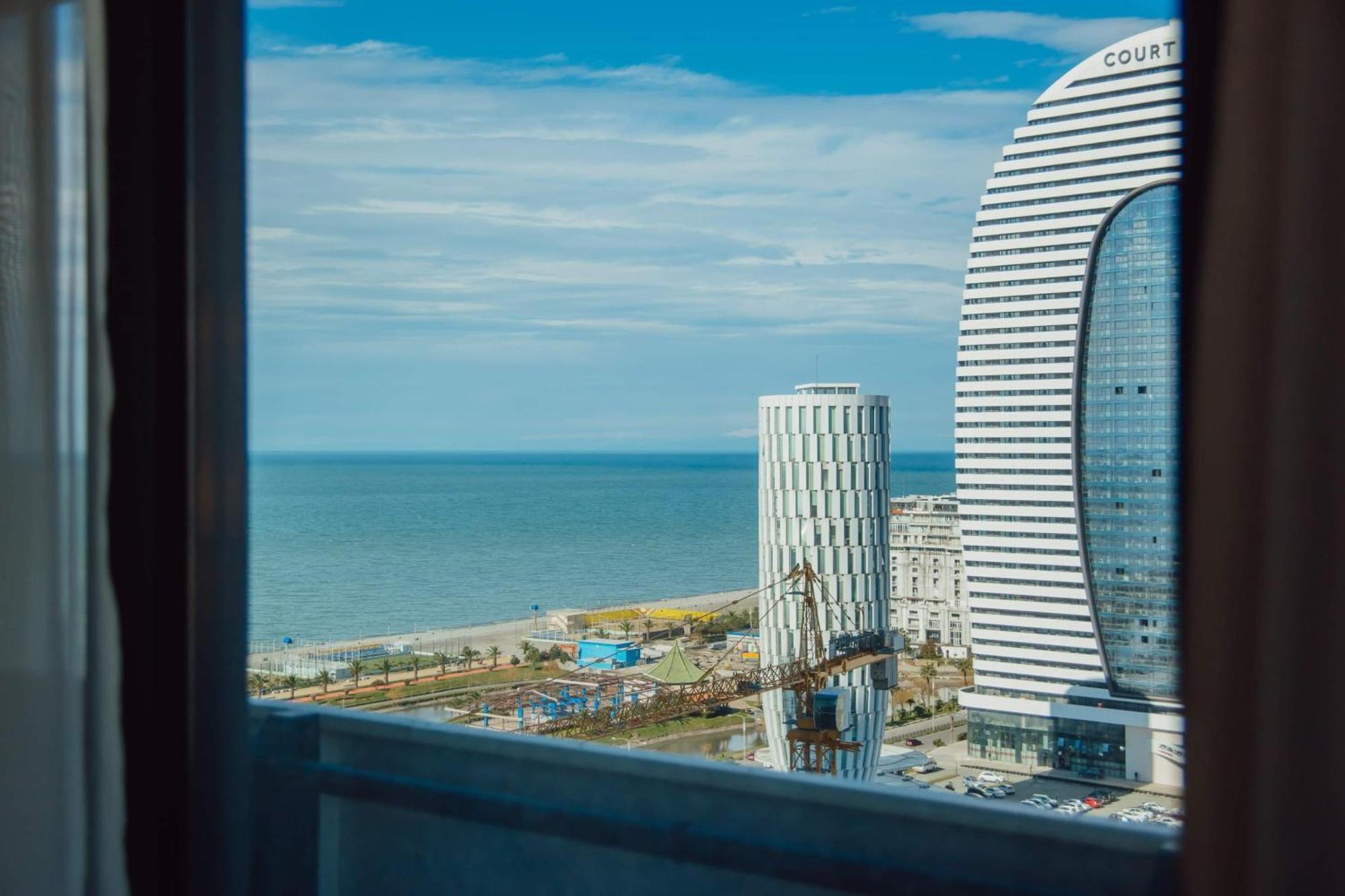 Orbi City Center Sea View Aparthotel บาทูมิ ภายนอก รูปภาพ